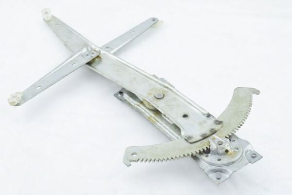 Opel Vectra A Ön Sağ Cam Krikosu Manuel GM