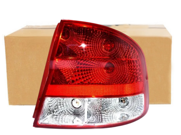 Chevrolet Aveo Sedan 2003-2006 Model Arası Sağ Arka Stop Lambası İthal